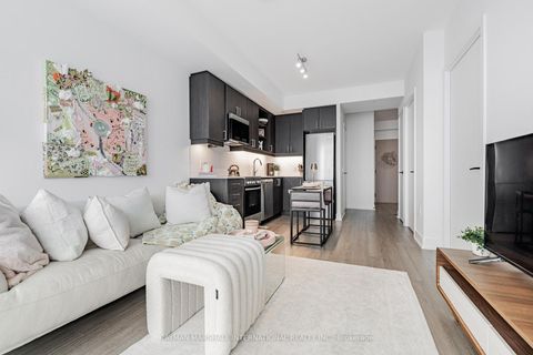 Photo 7 at 524 - 50 George Butchart Drive, CFB, Toronto