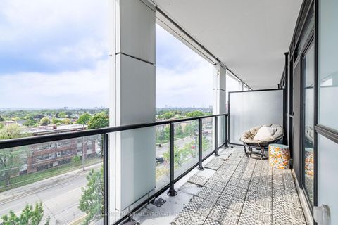 Photo 13 at 524 - 50 George Butchart Drive, CFB, Toronto