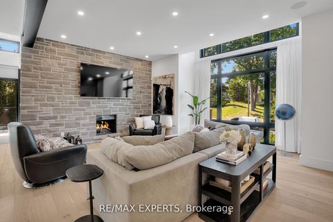 Photo 4 at 7 Woodvalley Drive, Humber Valley, Toronto