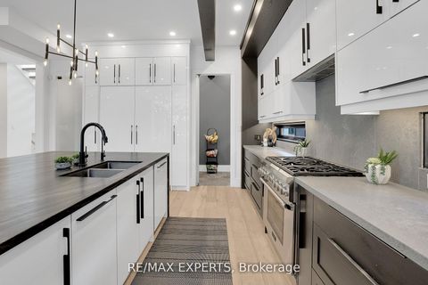 Photo 9 at 7 Woodvalley Drive, Humber Valley, Toronto