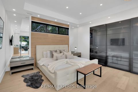 Photo 14 at 7 Woodvalley Drive, Humber Valley, Toronto