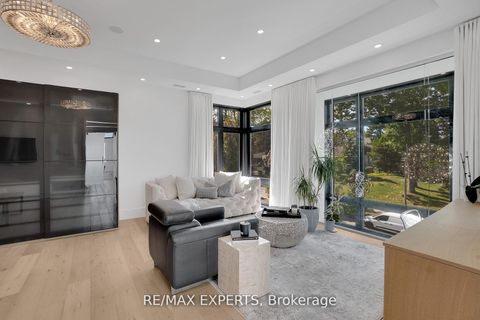 Photo 16 at 7 Woodvalley Drive, Humber Valley, Toronto