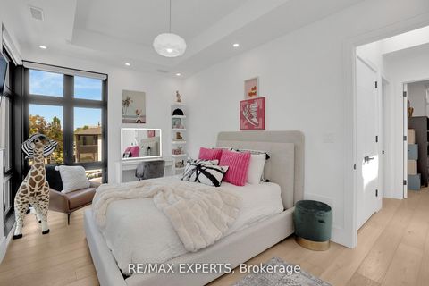 Photo 22 at 7 Woodvalley Drive, Humber Valley, Toronto