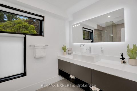 Photo 28 at 7 Woodvalley Drive, Humber Valley, Toronto