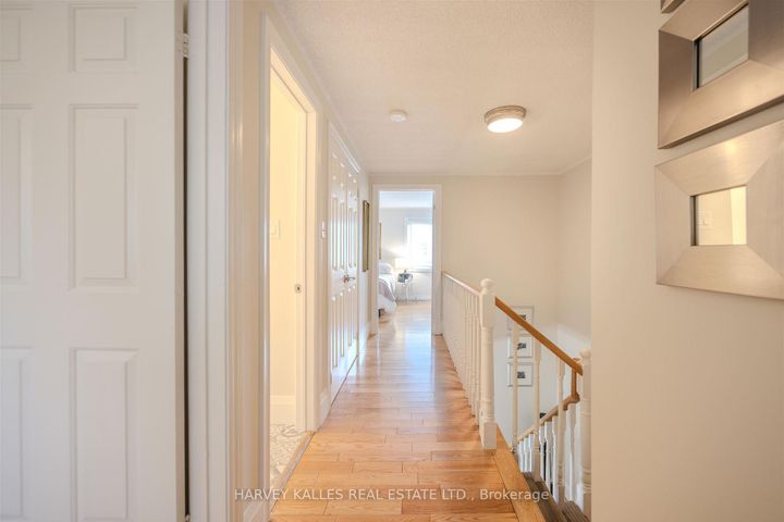 Photo 22 at 50 - 1060 Walden Circle, Clarkson, Mississauga