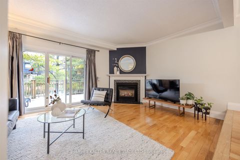 Photo 8 at 50 - 1060 Walden Circle, Clarkson, Mississauga