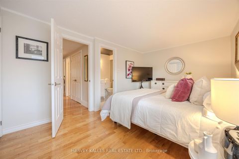 Photo 26 at 50 - 1060 Walden Circle, Clarkson, Mississauga