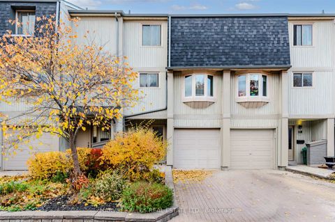 Photo 39 at 50 - 1060 Walden Circle, Clarkson, Mississauga