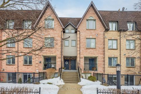 Photo 1 at 906 - 75 Weldrick Road E, Observatory, Richmond Hill