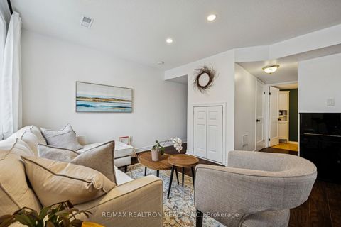 Photo 4 at 906 - 75 Weldrick Road E, Observatory, Richmond Hill