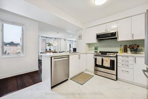 Photo 7 at 906 - 75 Weldrick Road E, Observatory, Richmond Hill