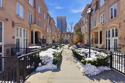 Photo 3 at 640 - 38 Western Battery Road, Niagara, Toronto