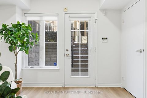 Photo 8 at 640 - 38 Western Battery Road, Niagara, Toronto