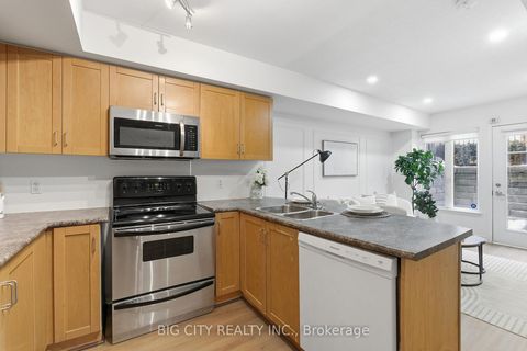 Photo 17 at 640 - 38 Western Battery Road, Niagara, Toronto