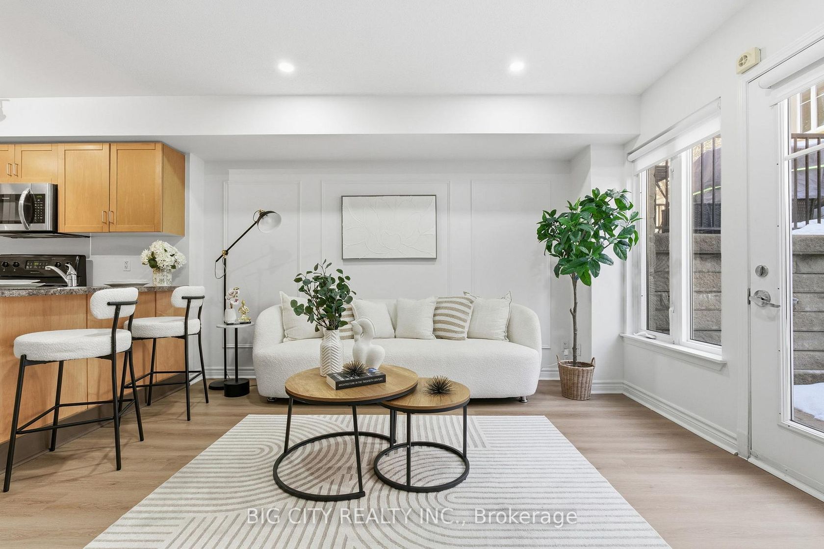 640 - 38 Western Battery Road, Niagara, Toronto 