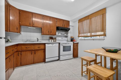 Photo 5 at 4 Yetta Shepway, Don Valley Village, Toronto