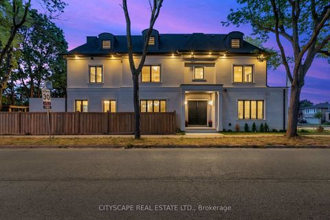 Photo 2 at 140 Hillmount Avenue, Lawrence, Toronto