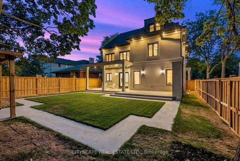 Photo 4 at 140 Hillmount Avenue, Lawrence, Toronto