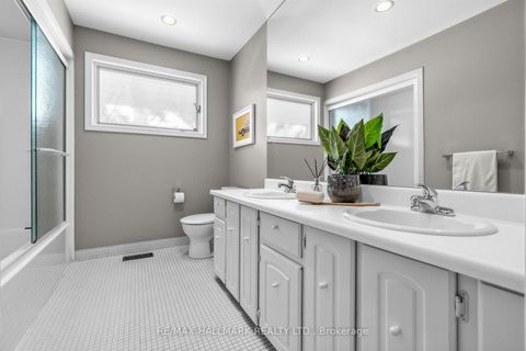 Photo 24 at 35 Elliotwood Court, Windfields, Toronto