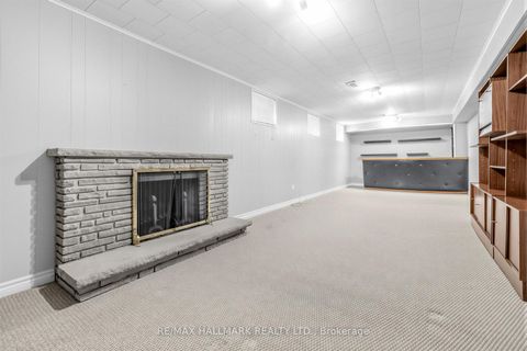 Photo 25 at 35 Elliotwood Court, Windfields, Toronto