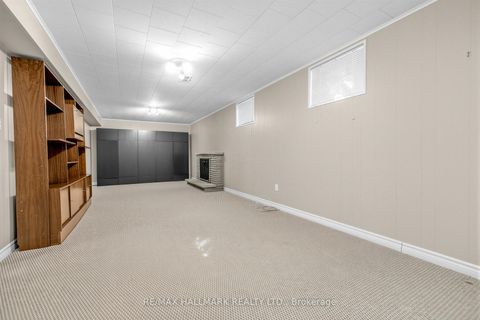 Photo 26 at 35 Elliotwood Court, Windfields, Toronto