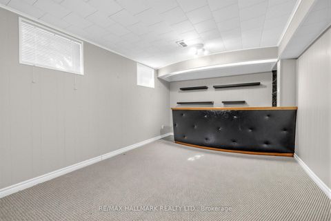 Photo 27 at 35 Elliotwood Court, Windfields, Toronto