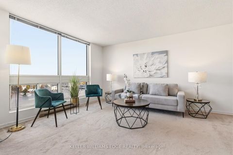 Photo 2 at 1102 - 5 Kenneth Avenue, Willowdale East, Toronto