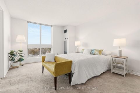 Photo 12 at 1102 - 5 Kenneth Avenue, Willowdale East, Toronto