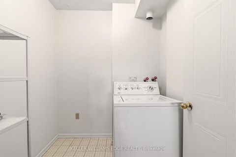 Photo 18 at 1102 - 5 Kenneth Avenue, Willowdale East, Toronto