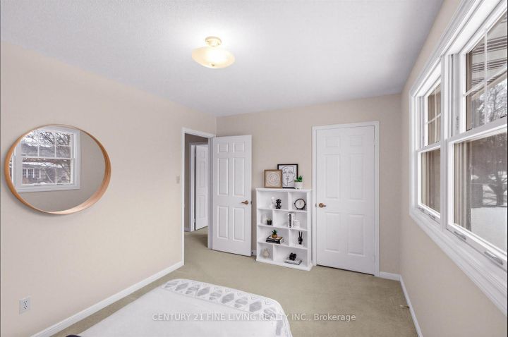 Photo 29 at 1062 Saginaw Crescent, Lorne Park, Mississauga