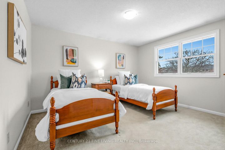 Photo 30 at 1062 Saginaw Crescent, Lorne Park, Mississauga