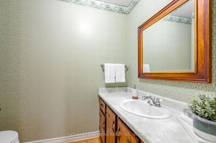 Photo 34 at 1062 Saginaw Crescent, Lorne Park, Mississauga