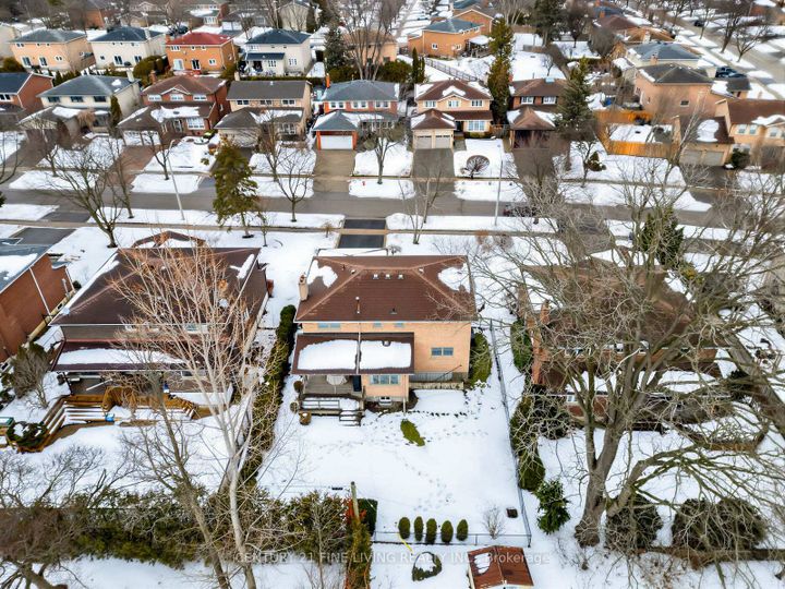 Photo 45 at 1062 Saginaw Crescent, Lorne Park, Mississauga