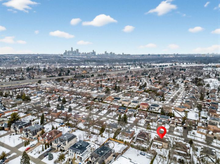 Photo 47 at 1062 Saginaw Crescent, Lorne Park, Mississauga