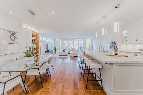 Photo 8 at 57 Lavinia Avenue, Swansea, Toronto