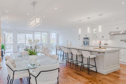 Photo 9 at 57 Lavinia Avenue, Swansea, Toronto