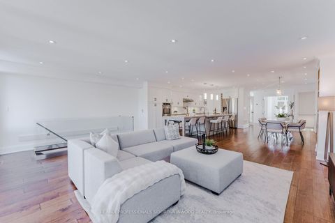 Photo 12 at 57 Lavinia Avenue, Swansea, Toronto