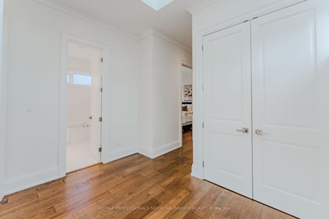 Photo 15 at 57 Lavinia Avenue, Swansea, Toronto