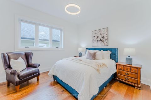 Photo 21 at 57 Lavinia Avenue, Swansea, Toronto