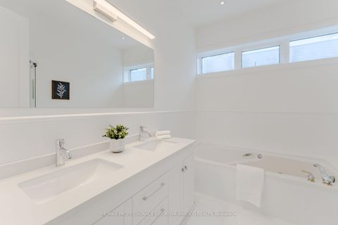 Photo 25 at 57 Lavinia Avenue, Swansea, Toronto