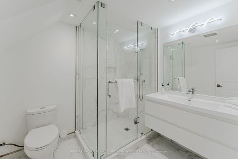 Photo 33 at 57 Lavinia Avenue, Swansea, Toronto