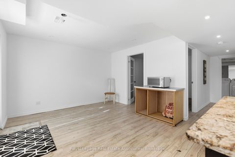 Photo 31 at 115 Coles Avenue, Vaughan Grove, Vaughan