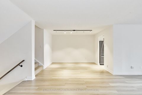 Photo 7 at 801 - 30 Church Street, Yonge Corridor, Toronto