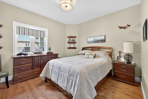 Photo 18 at 21 Corvinelli Drive, Brooklin, Whitby