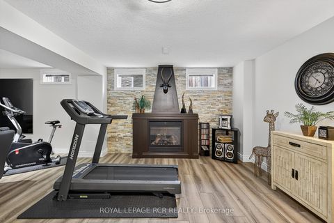 Photo 32 at 21 Corvinelli Drive, Brooklin, Whitby