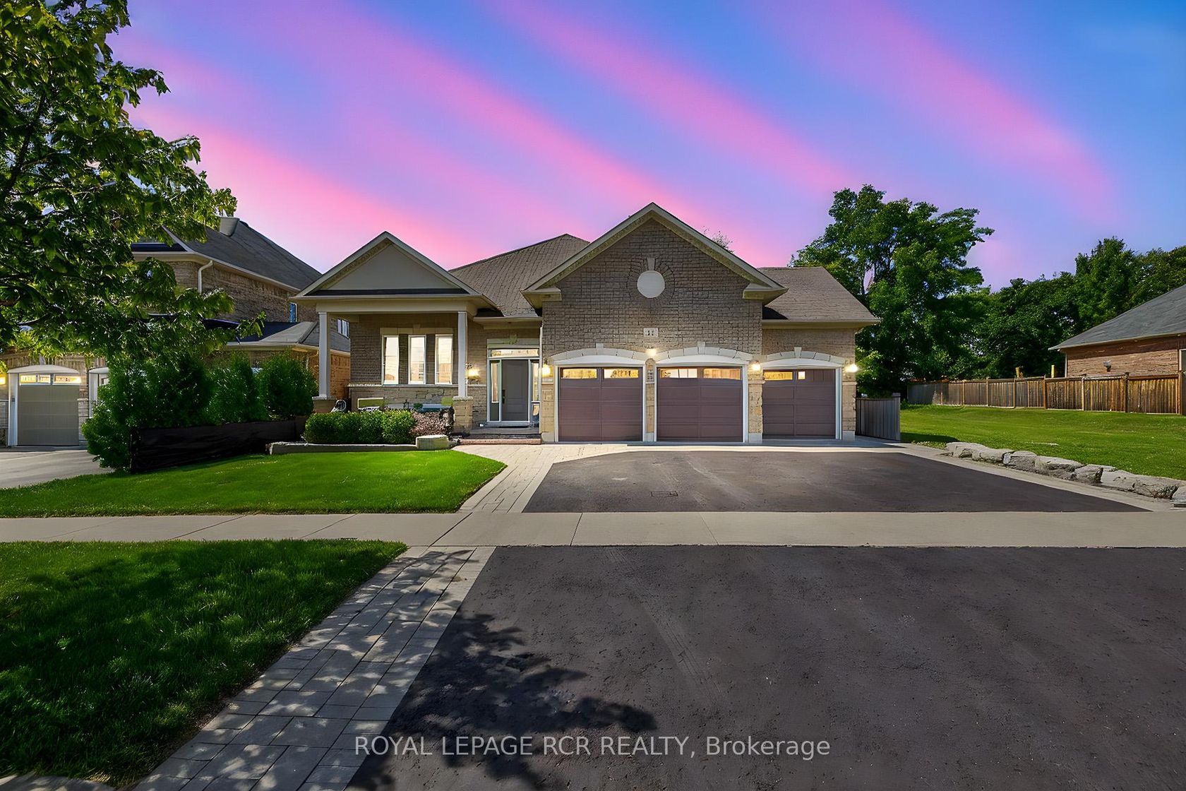 21 Corvinelli Drive, Brooklin, Whitby 