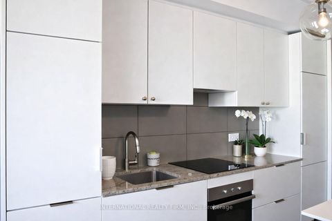 Photo 2 at 1909 - 5 St Joseph Street, Bay Street Corridor, Toronto