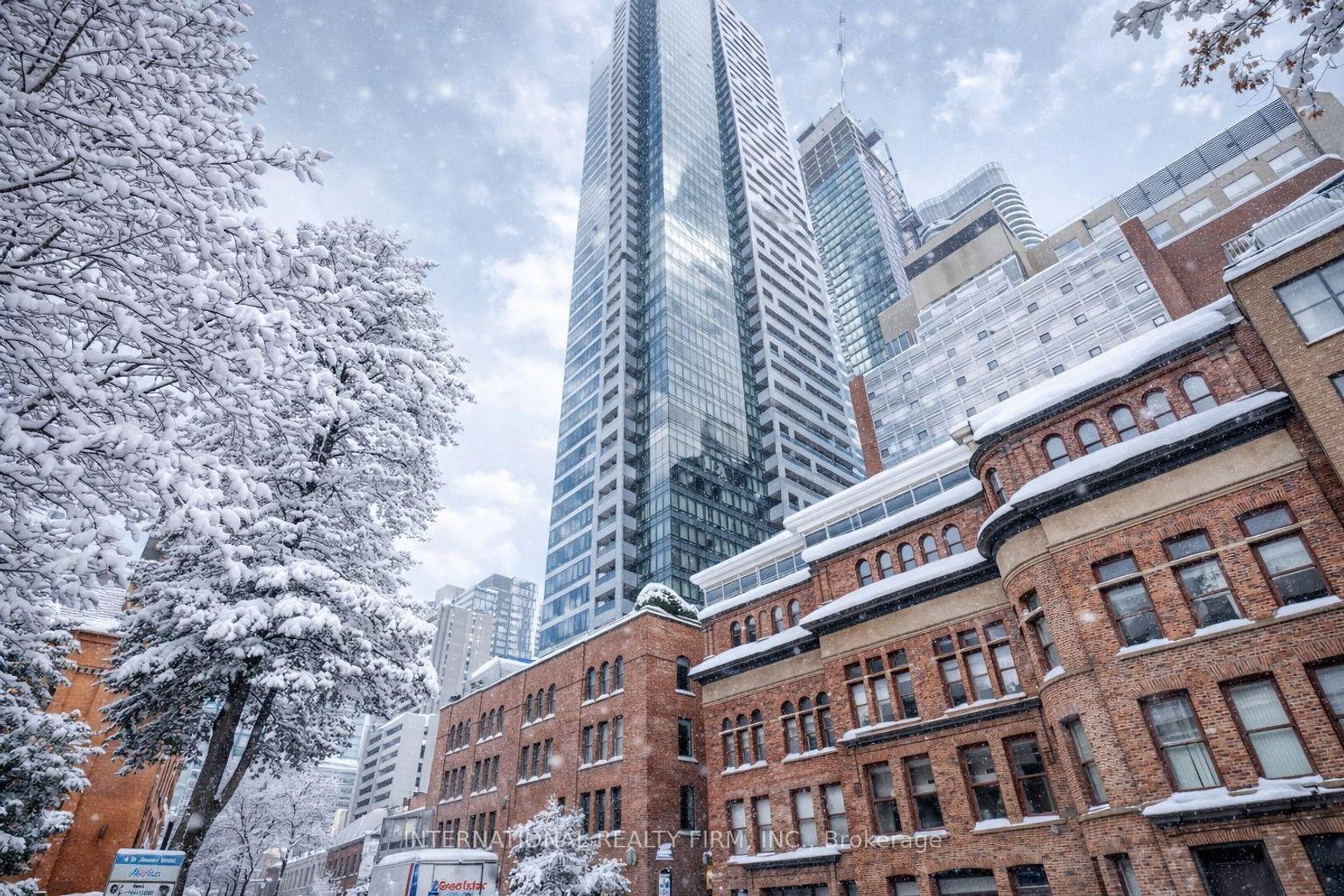 1909 - 5 St Joseph Street, Bay Street Corridor, Toronto 