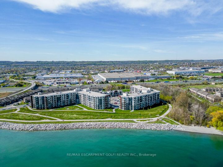 Photo 1 at 102 - 125 Shoreview Place, Lakeshore, Hamilton
