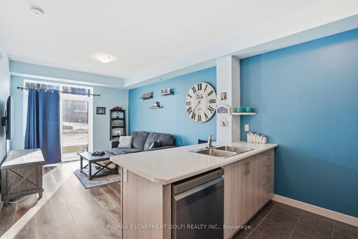 Photo 9 at 102 - 125 Shoreview Place, Lakeshore, Hamilton